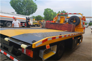 西吉附近拖车电话号码服务