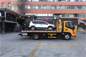 西吉汽车紧急补胎换胎救援